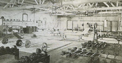 rope-climbing-in-old-gym